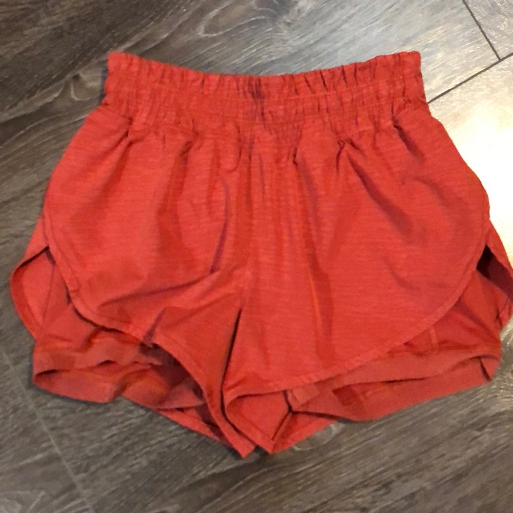 NWOT Lululemon Burnt Orange Compression Running Shorts